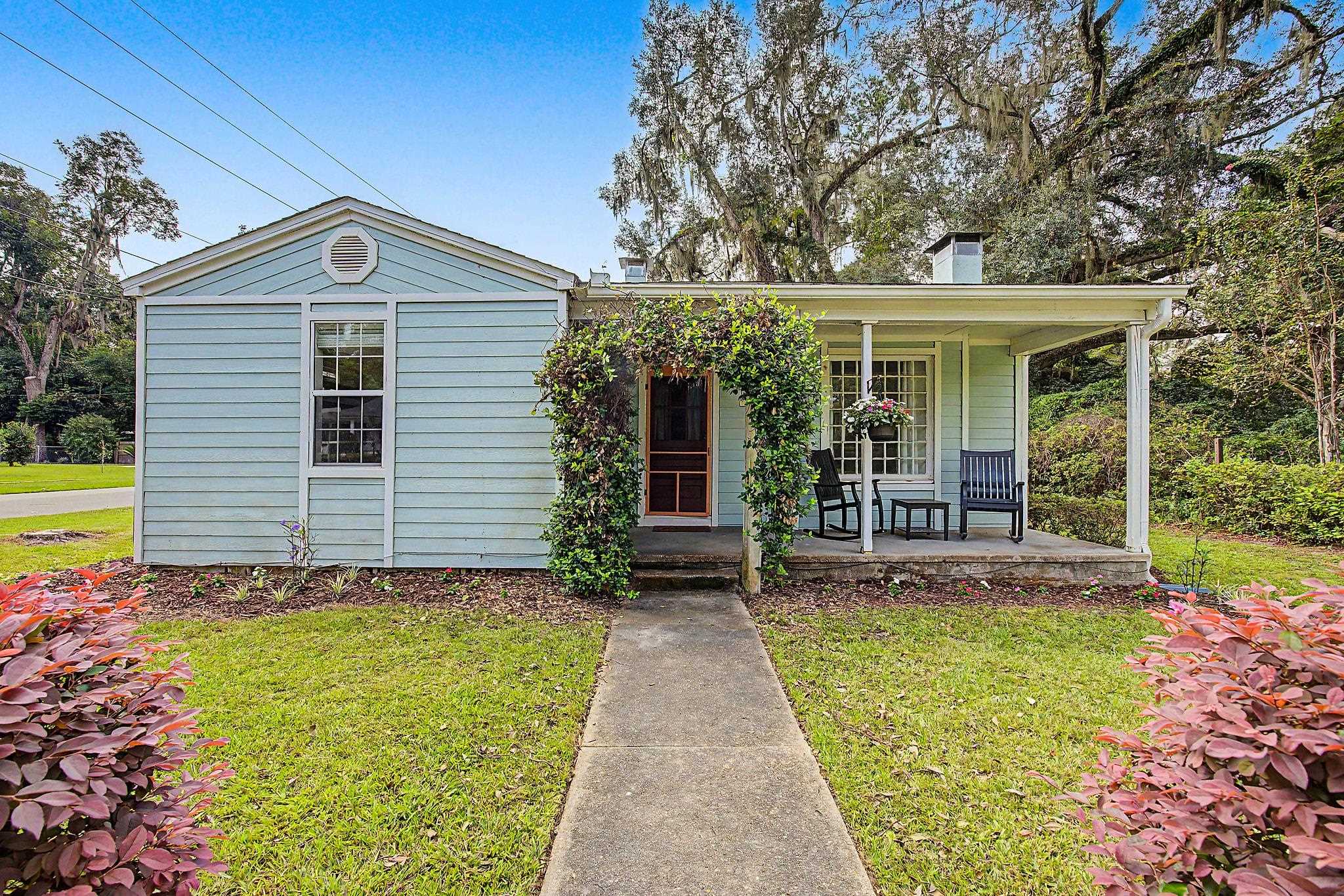 1195 E Pearl Street — photo