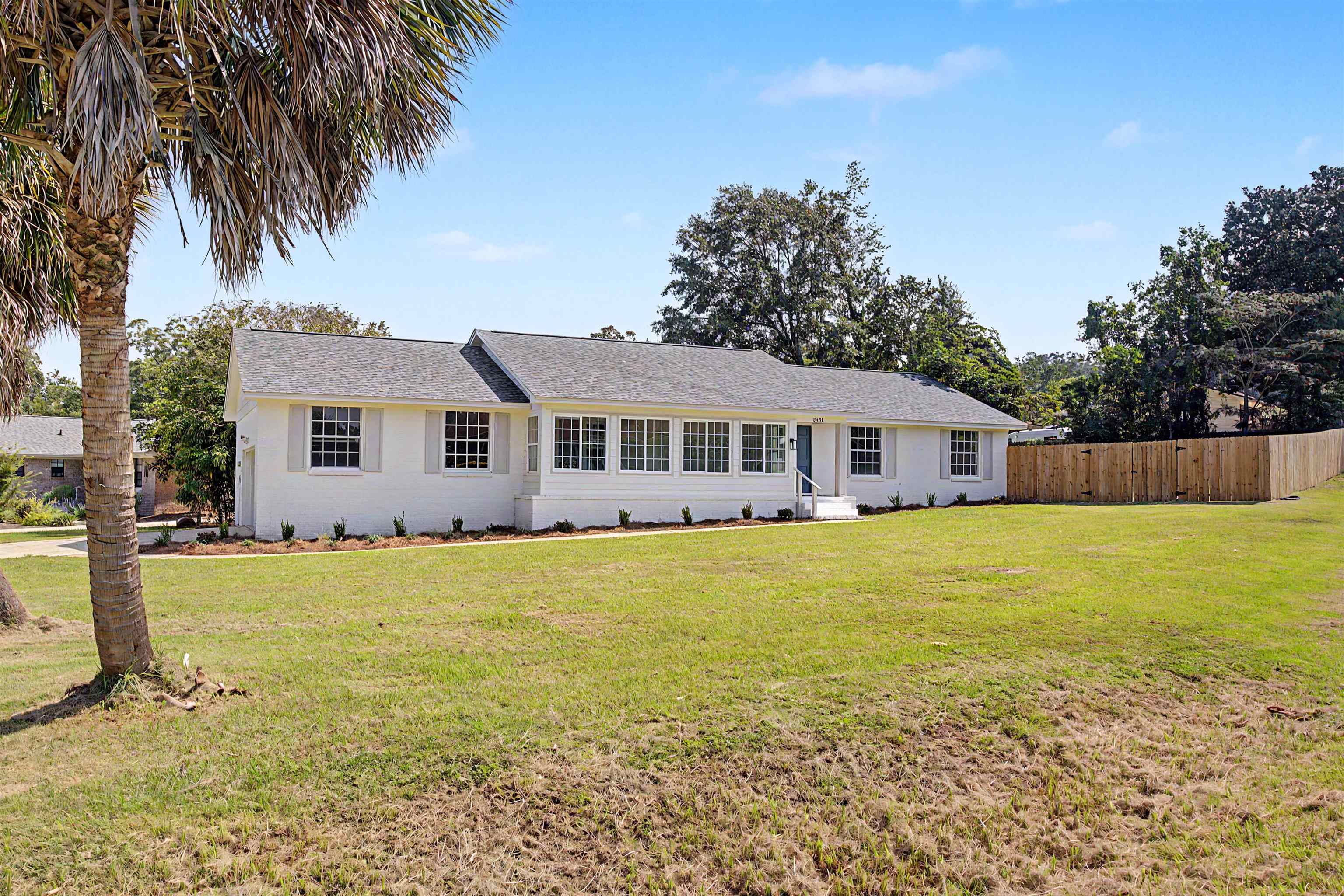 2401 McWest Street — photo