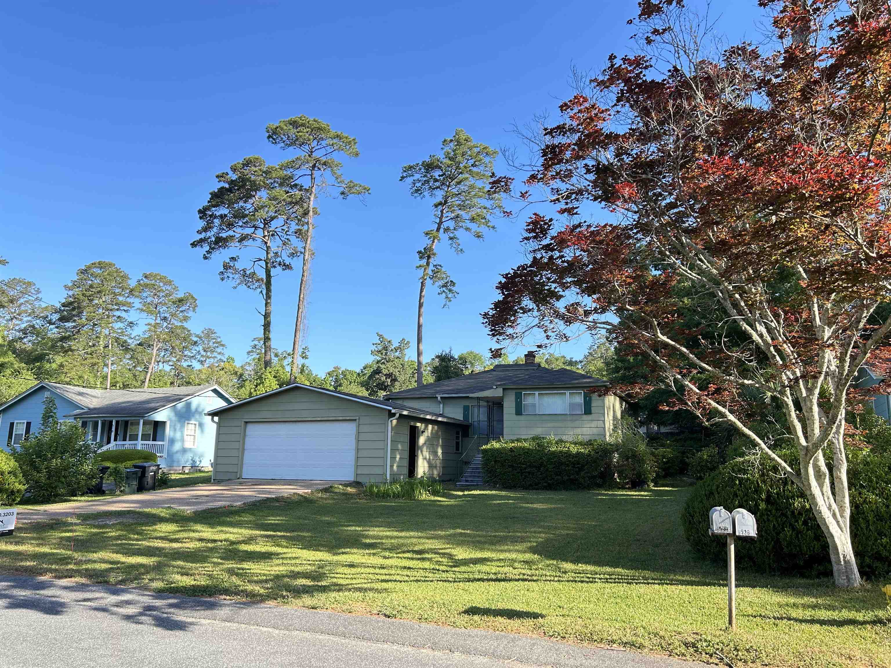 522 Collins Drive — photo