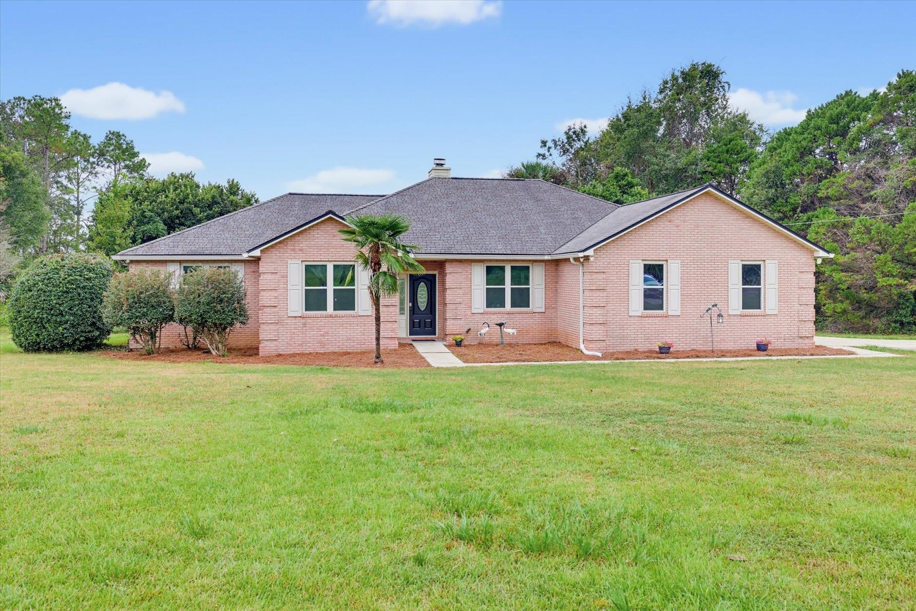 10590 Valentine Road — photo