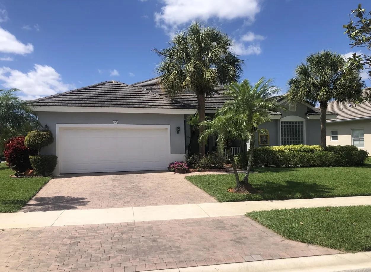221 NW Pleasant Grove Way — photo