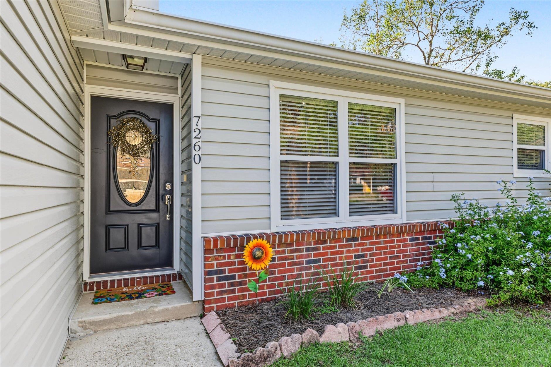 7260 Newfield Drive — photo
