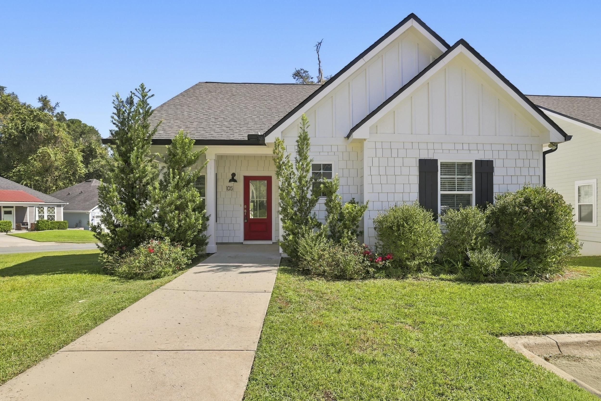 105 Tumbling Oak Way — photo