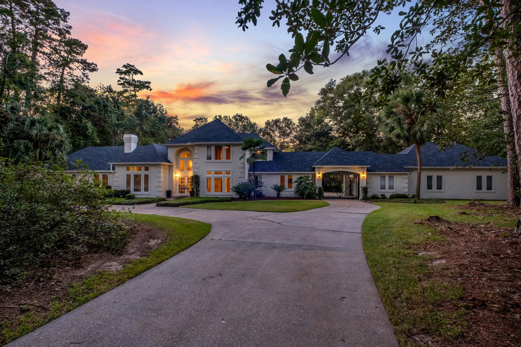 1304 Live Oak Plantation Road — photo
