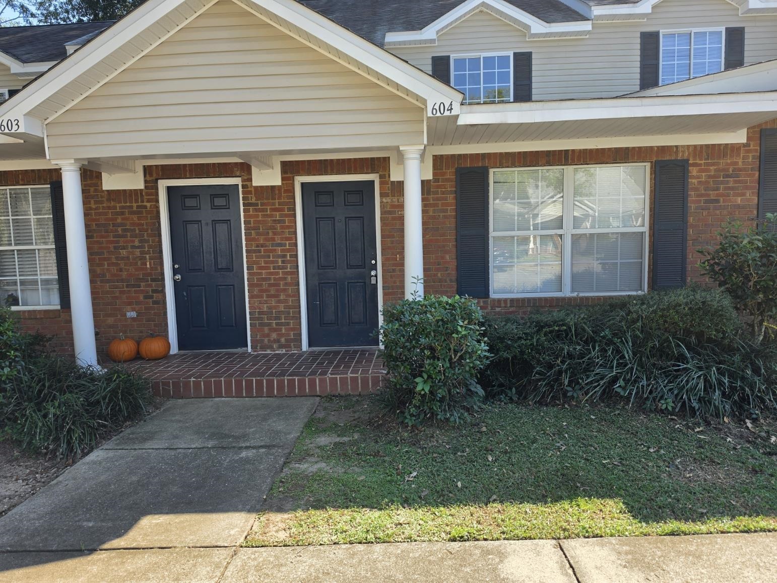 2738 W Tharpe Street — photo