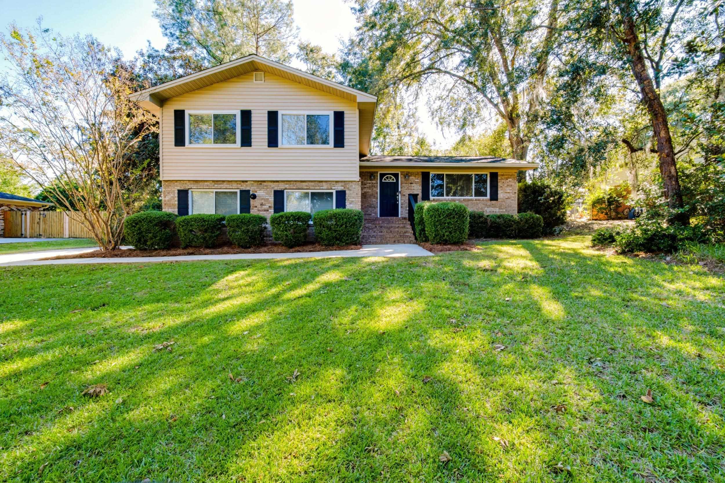 3037 Corrib Drive — photo