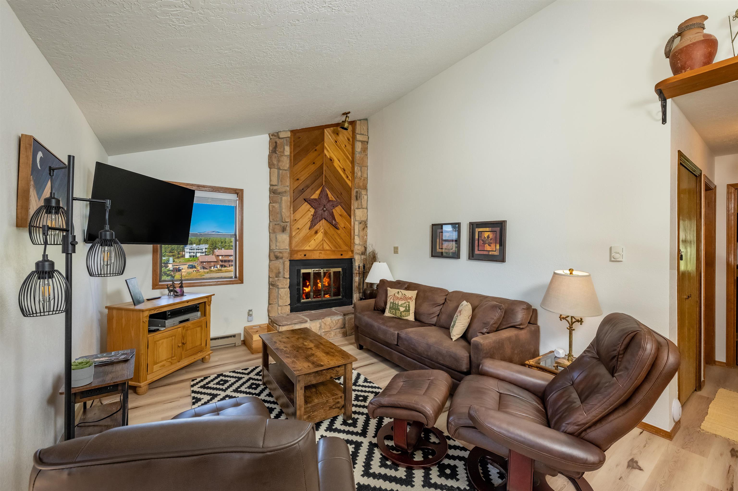 20 Squaw Valley Ln 303 303 — photo