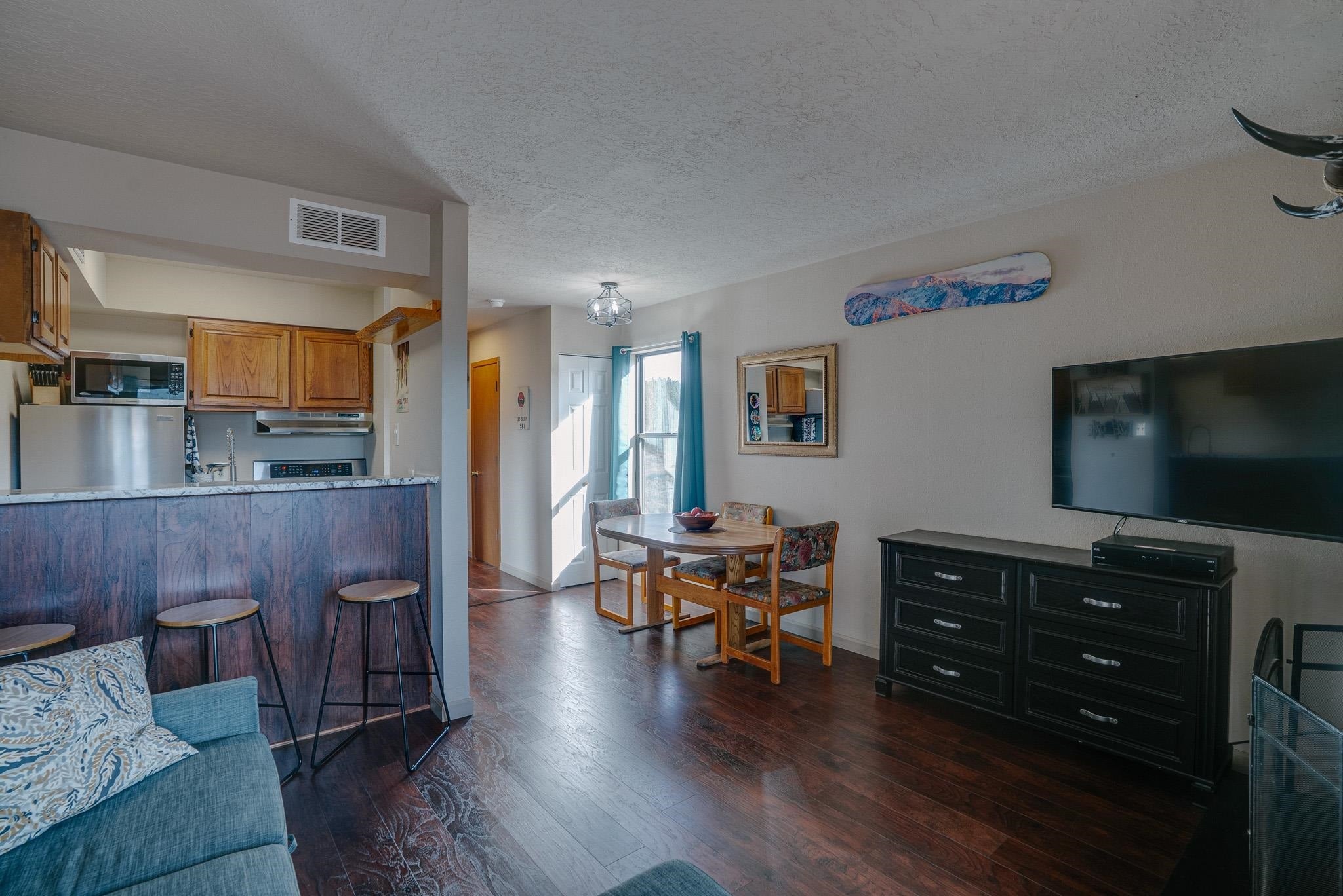 10 Valley Road 212 212 — photo