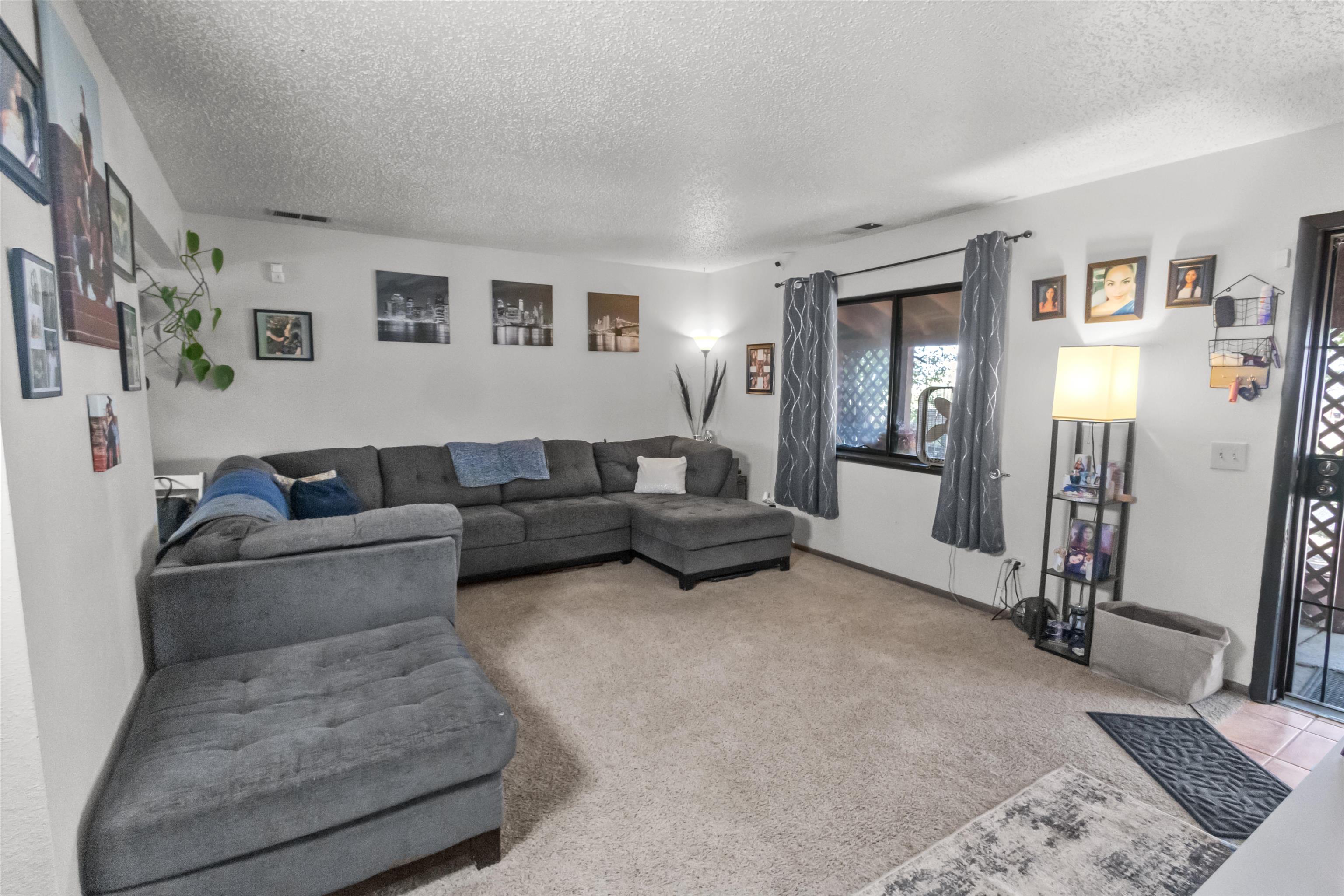 326 La Luz Dr — photo