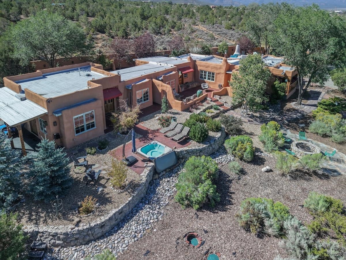 Home in Taos, NM 87571 — photo 3