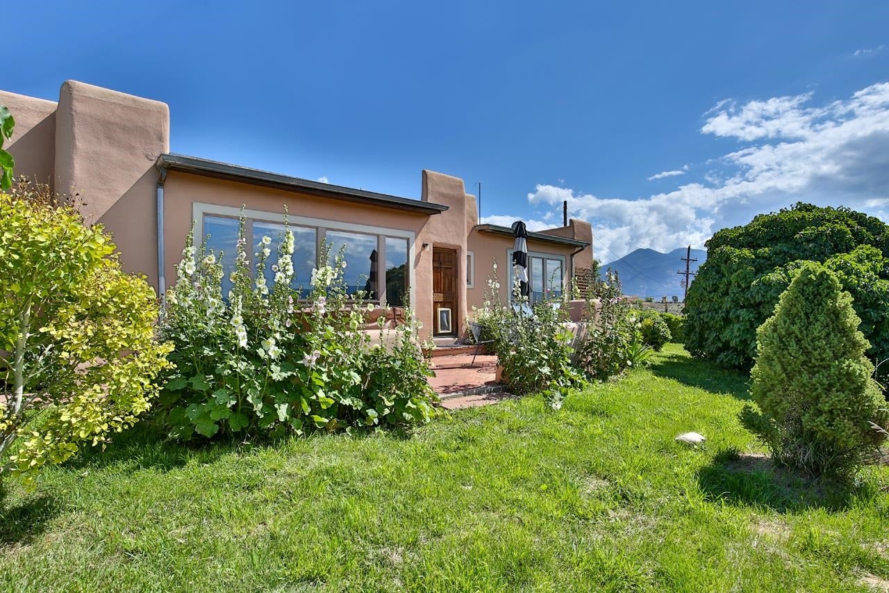 351 Blueberry Hill Rd — photo