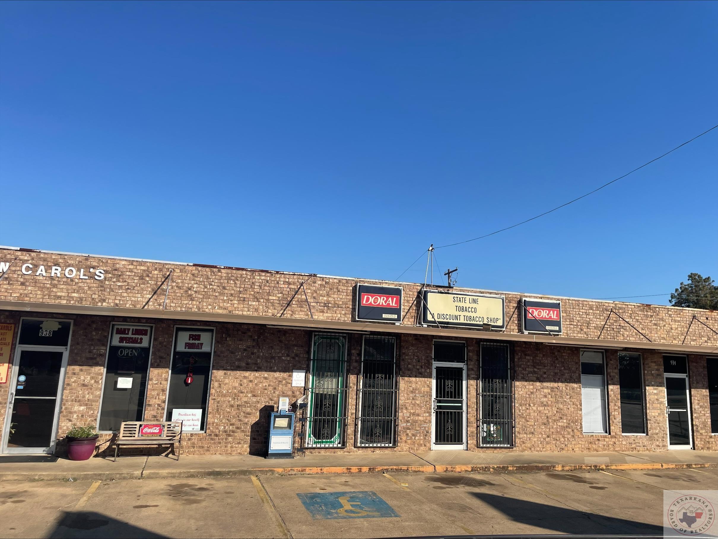 934-936 N State Line — photo