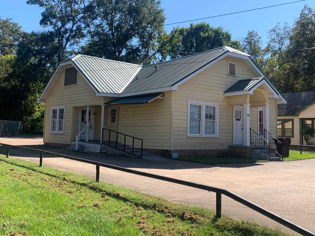 507 W Main St — photo