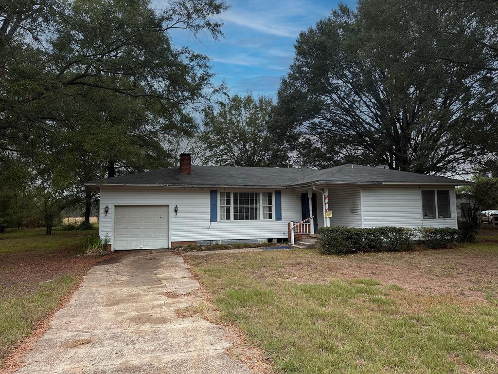 606 W Walters Blvd — photo