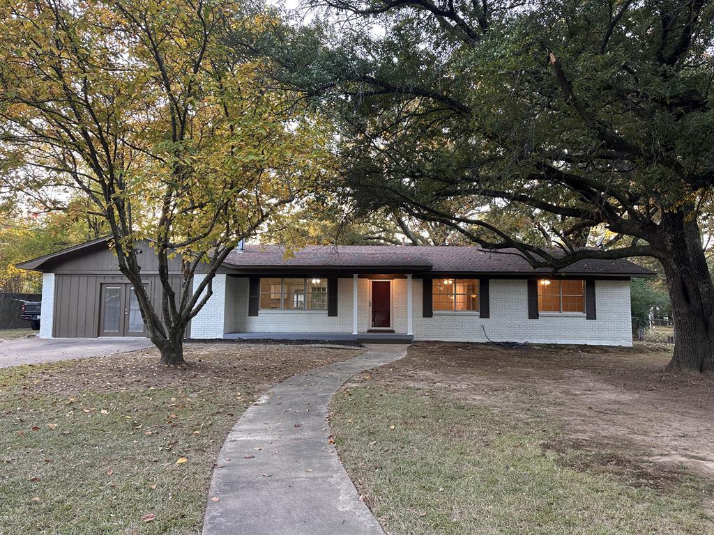 101 Sierra Madre — photo
