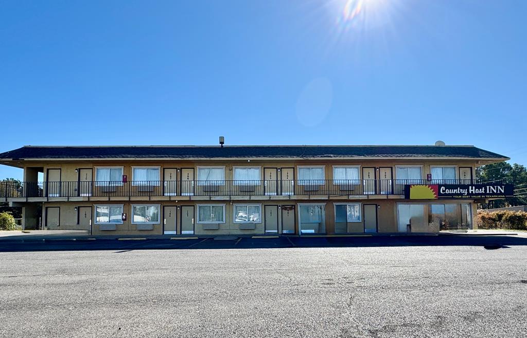 900 Realtor Ave — photo