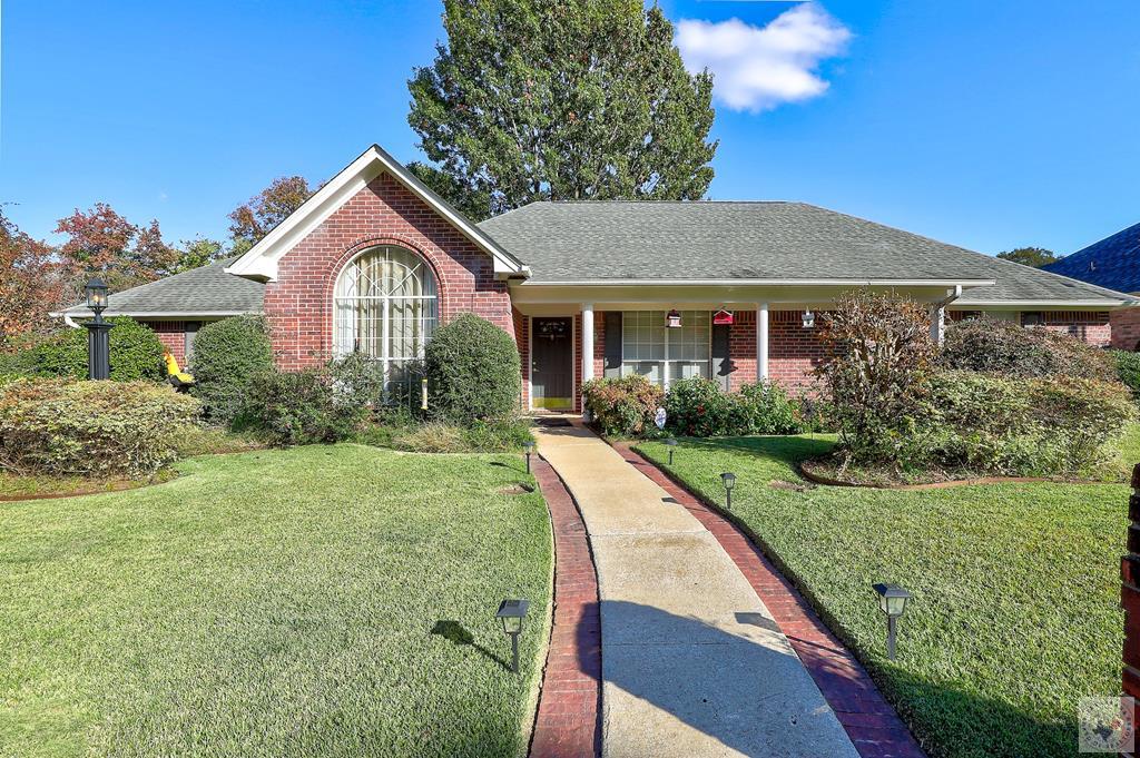 16 Dogwood Place — photo