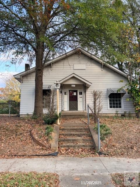 2610 Wood St — photo
