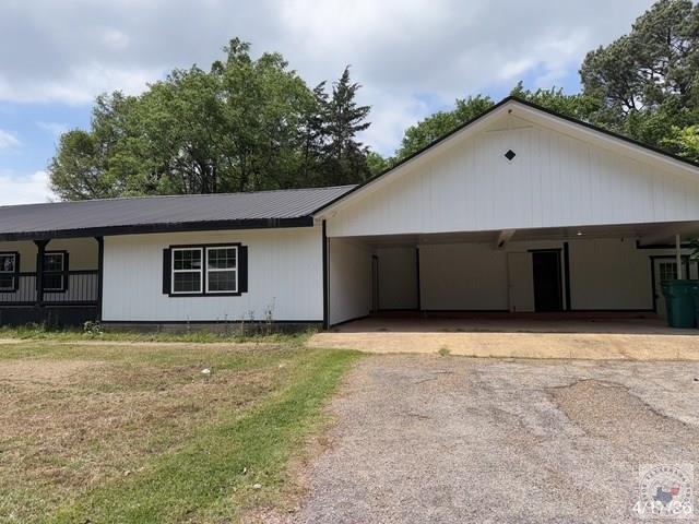 324 E Browning, DeKalb, TX 75559 — photo 2