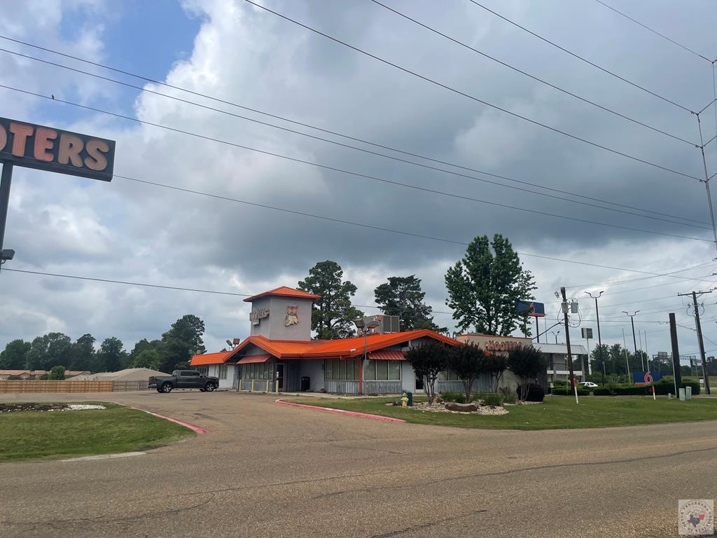 5101 N State Line Ave — photo