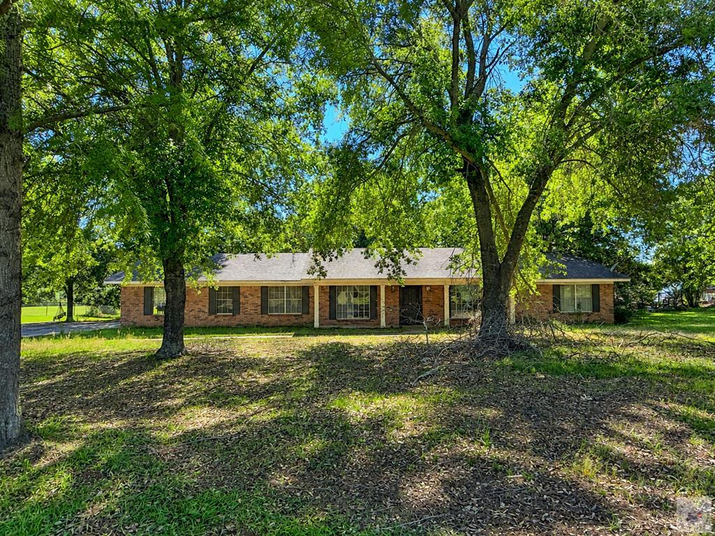 1066 US Hwy 259 S — photo