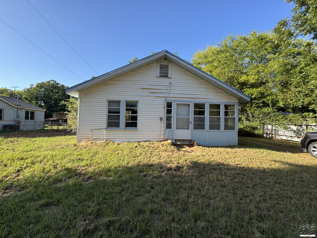 2403 Holmes Rd — photo