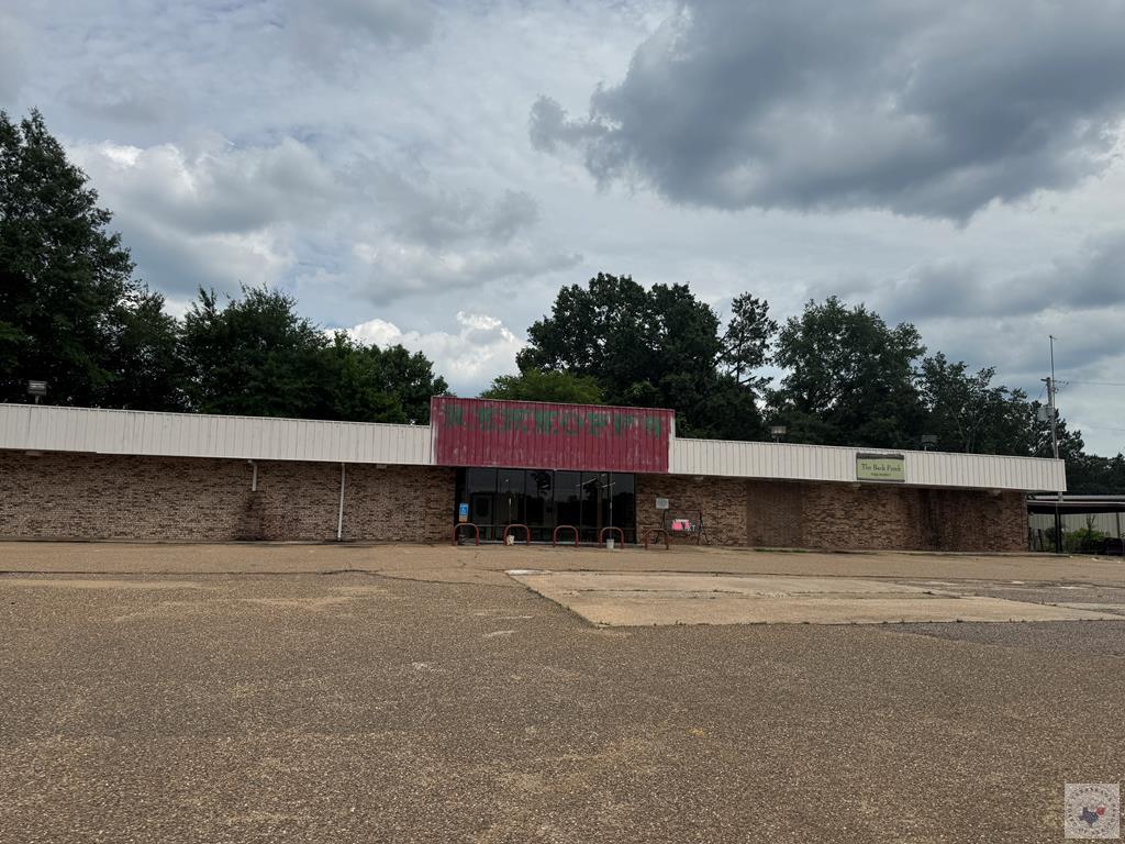 802 N Hwy 59 — photo