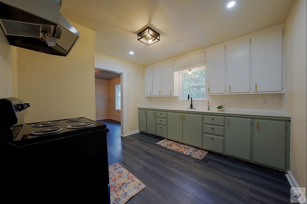 103 S Merrill — photo