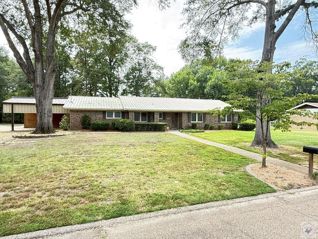 2221 Franklin Drive — photo