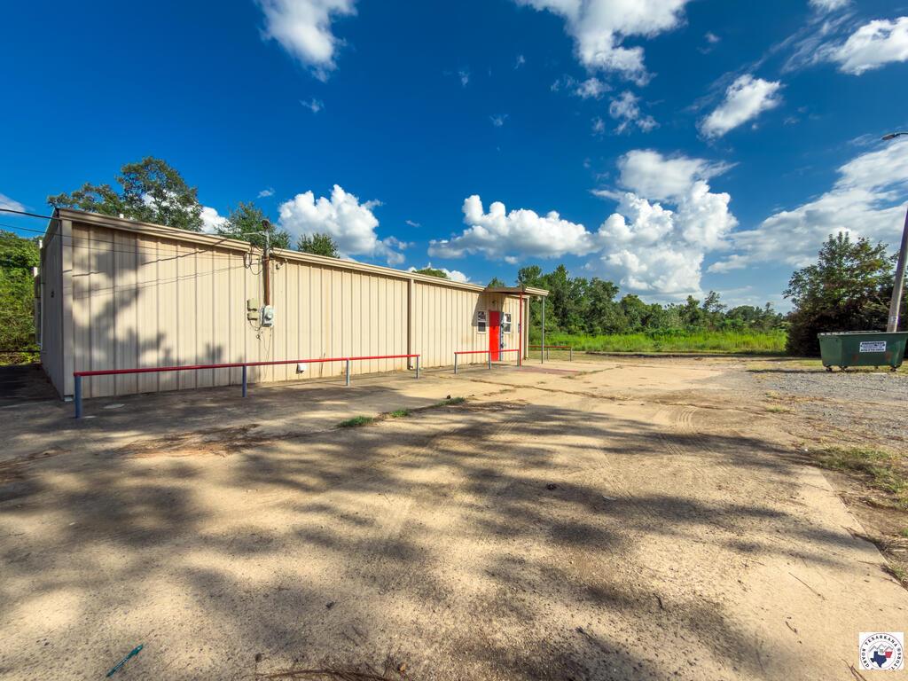 188 Pleasant Valley Rd — photo