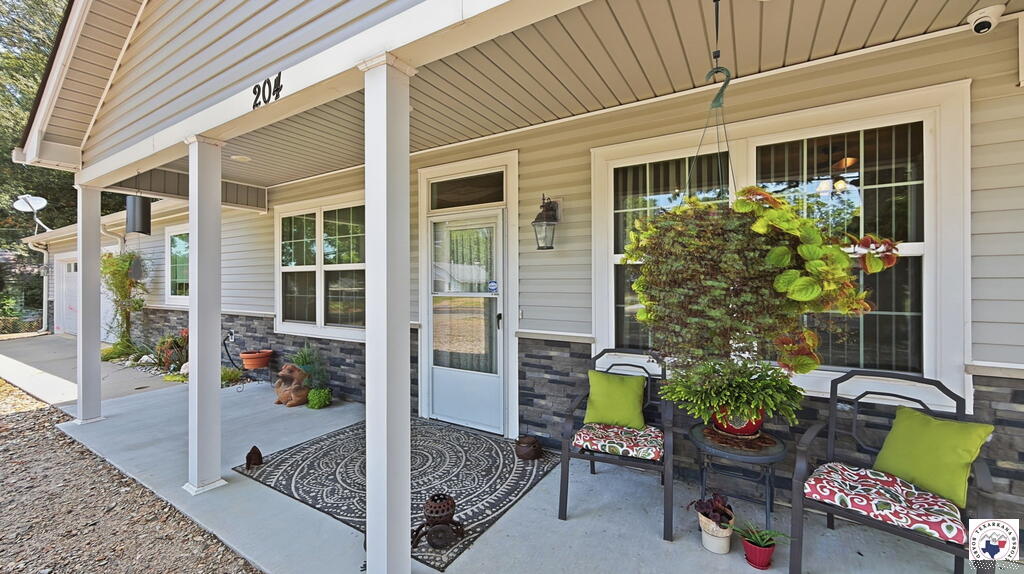 204 Main Street, Hooks, TX 75561 — photo 2