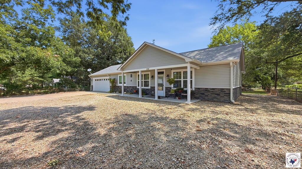 204 Main Street, Hooks, TX 75561 — photo 3