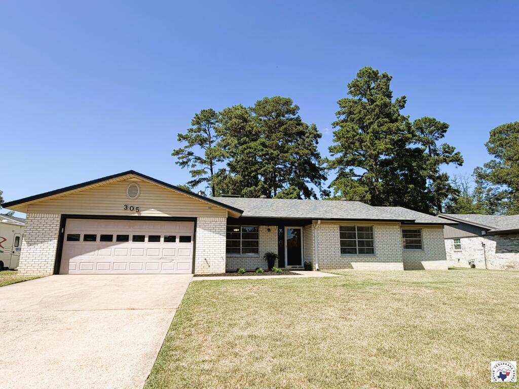 305 Northcrest Dr — photo