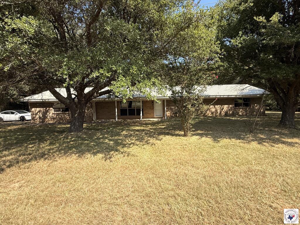 306 Lewis Akin — photo