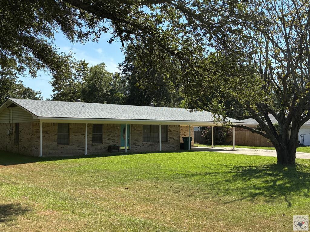 100 E Walters Blvd — photo