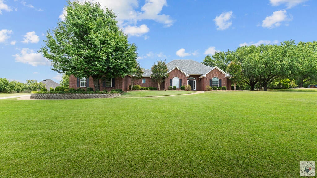 8210 Quail Hollow Dr. — photo