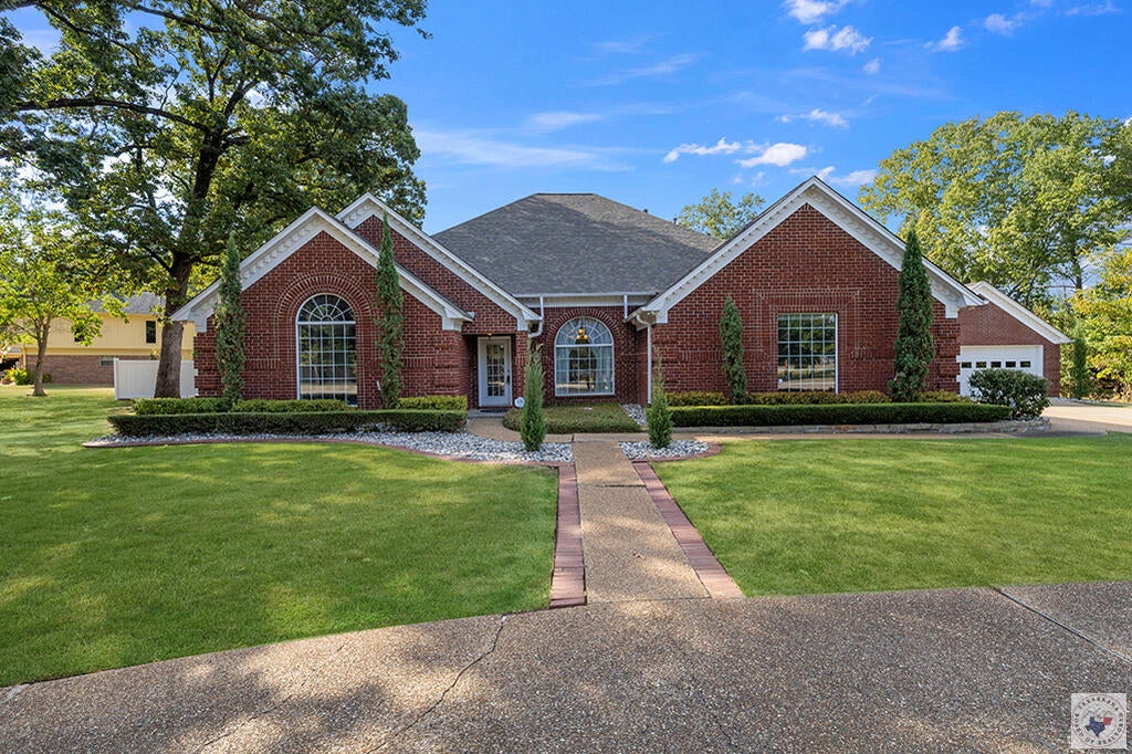 304 Forest Lake Dr — photo