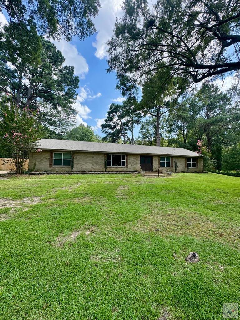 106 Skylark Dr. — photo