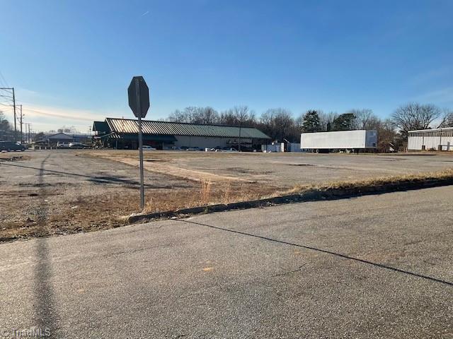1702 S Main Street — photo