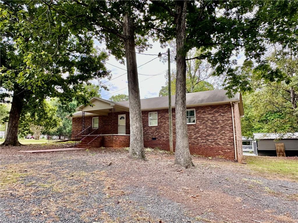 196 Emmanuel Church Road — photo