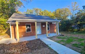 1457 Douglas Street — photo