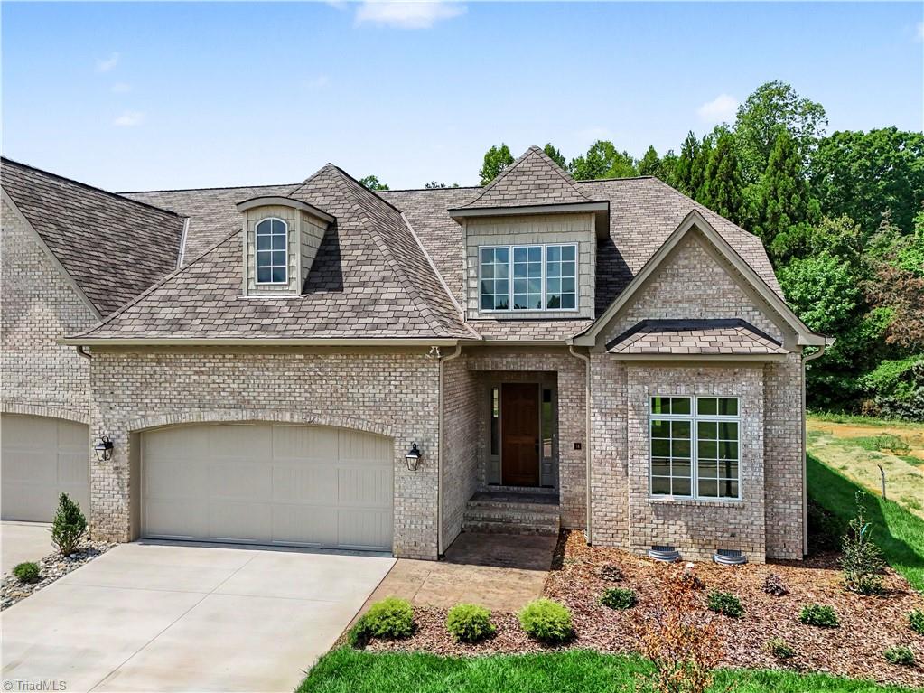 14 Creswell Manor Drive — photo