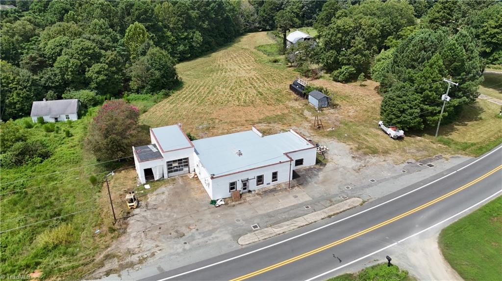 1610 Nc Highway 61 — photo