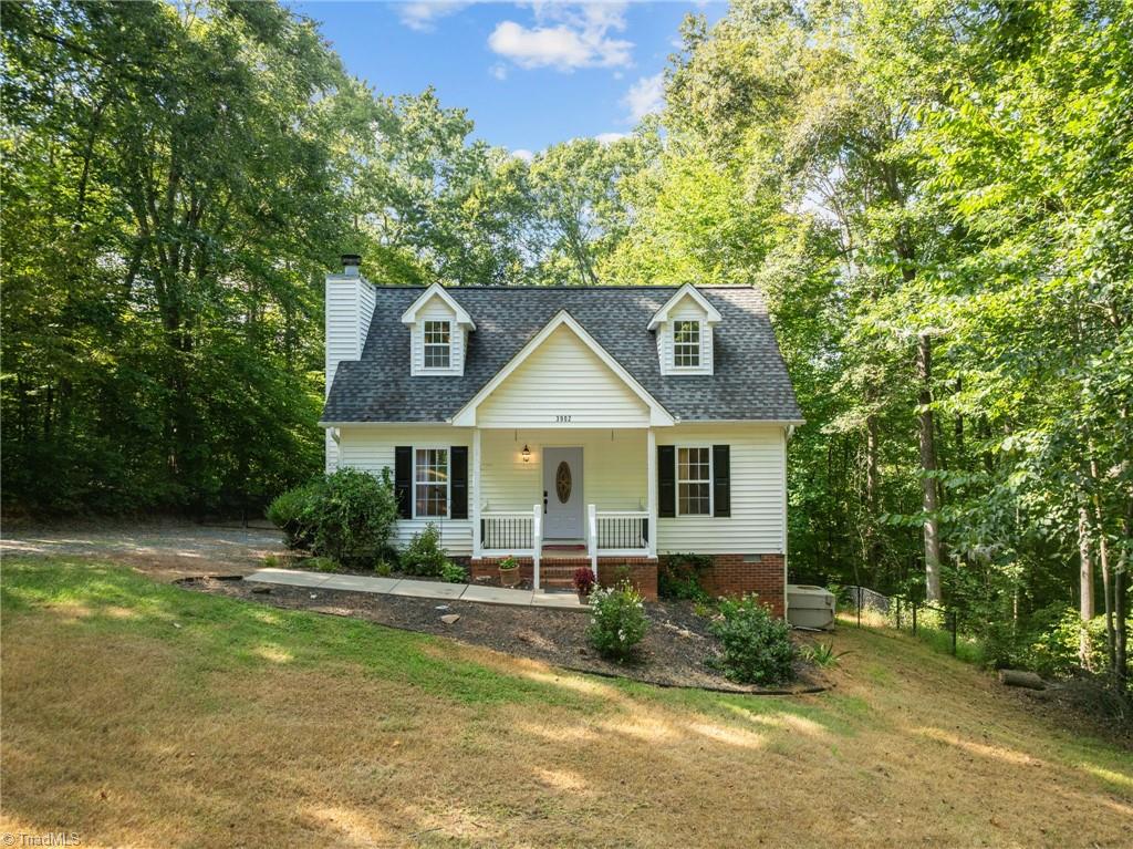 3902 Chucks Court — photo