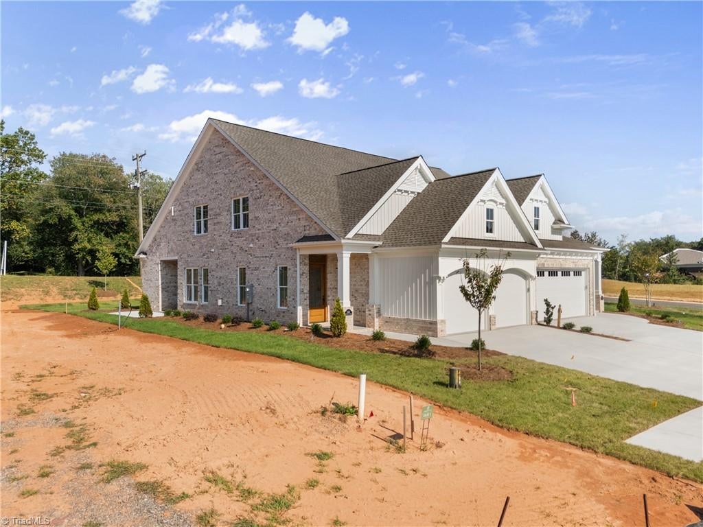 1414 Longwood Village Court — photo