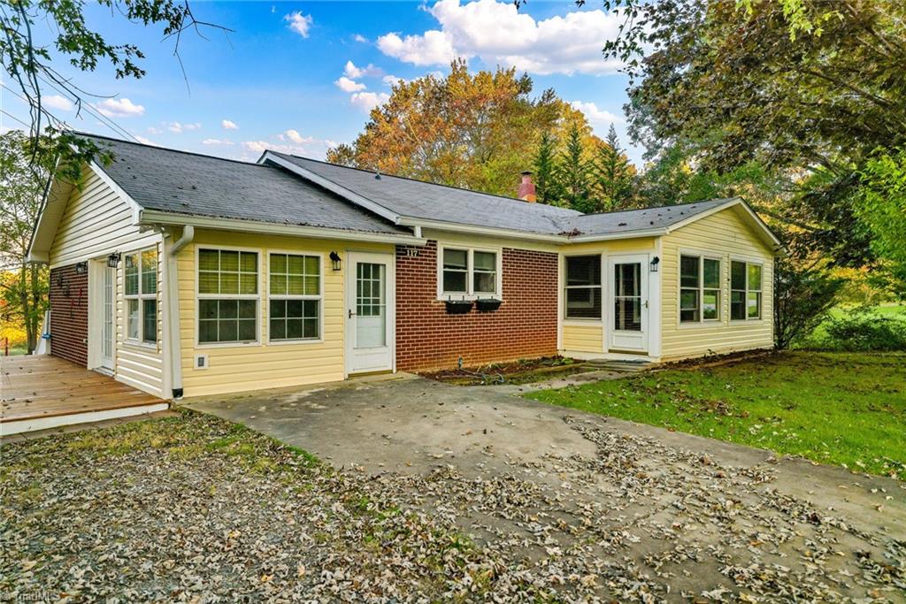 117 Andrews Ridge Road — photo