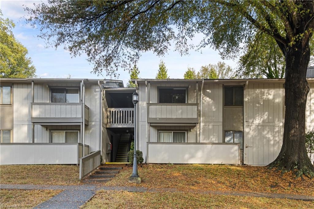 2235 Sunderland Road 97-C — photo