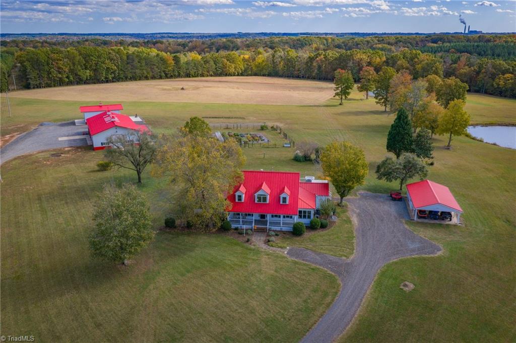 1260 Beaver Island Trail Road — photo
