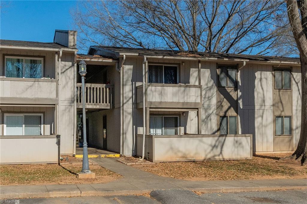 2240 Sunderland Road 65N — photo