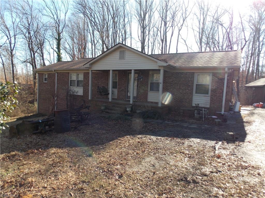 1004 Hillcroft Road — photo